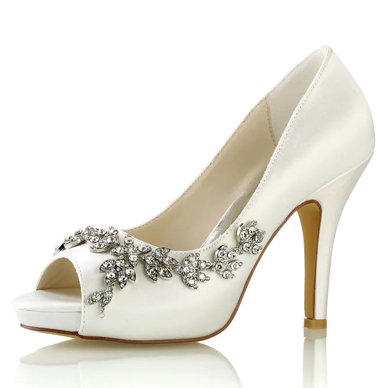 Eleganckie szpilki ślubne peep toe z kryształkami – srebrzysta biel