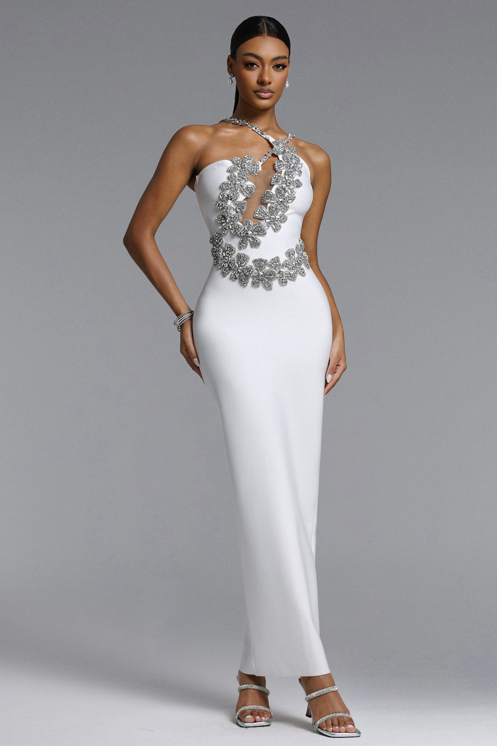 SUKIENKA MAXI VERONIC GLAMOROUS CONTOUR HALTER CUT OUT Z KRYSZTAŁKAMI I UKRYTYM BANDAGE
