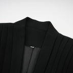 CZARNY ELEGANCKI KOMPLET DAMSKI Z PLISOWANĄ MARYNARKĄ I SZEROKIMI SPODNIAMI