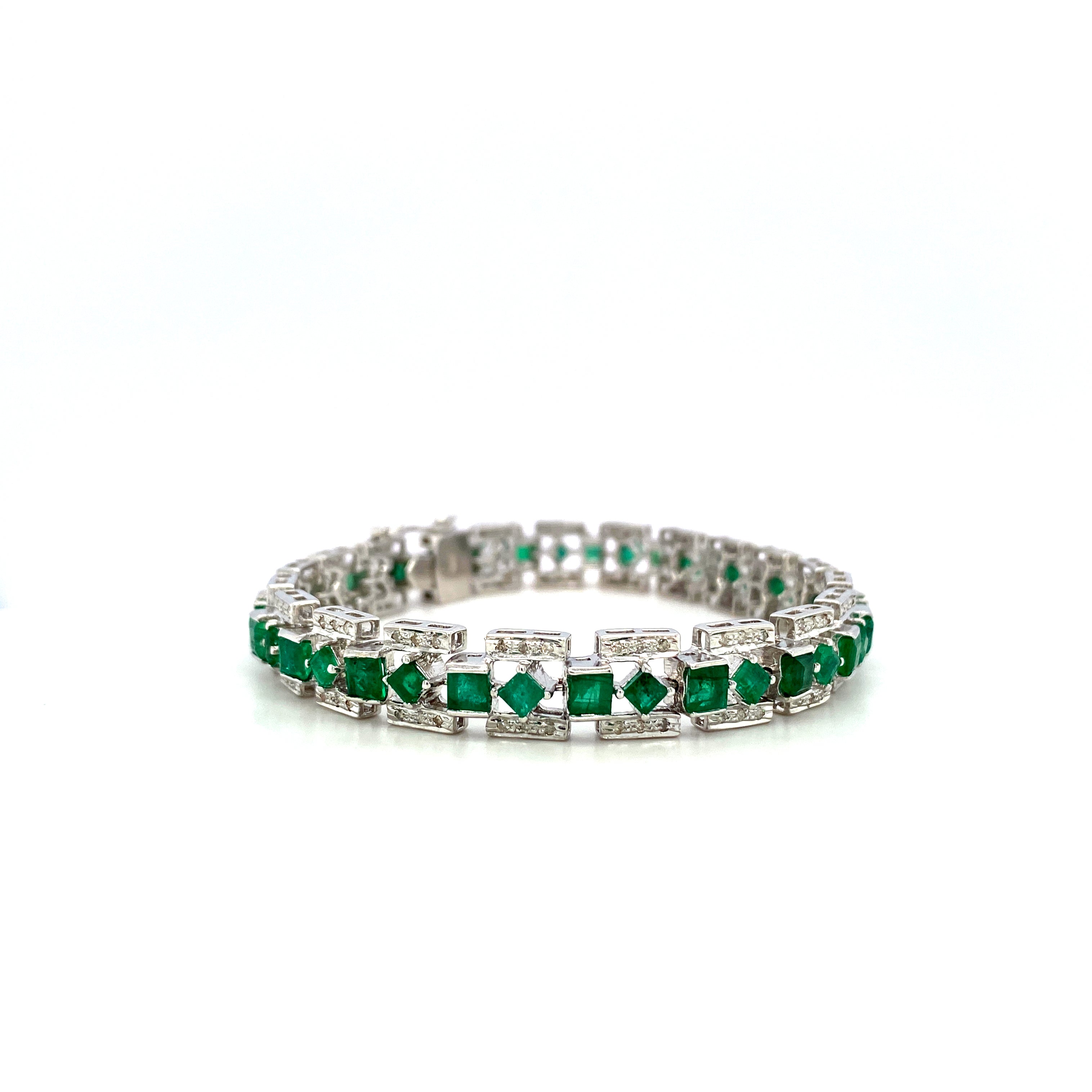 Emerald Bracelet in .925 Sterling Silver. - KSD 42226